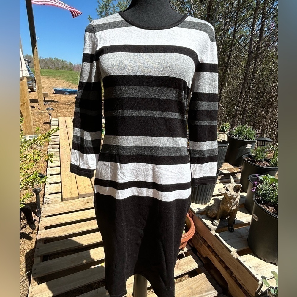 Calvin Klein knit dress size M. Long sleeve. Black white and gray